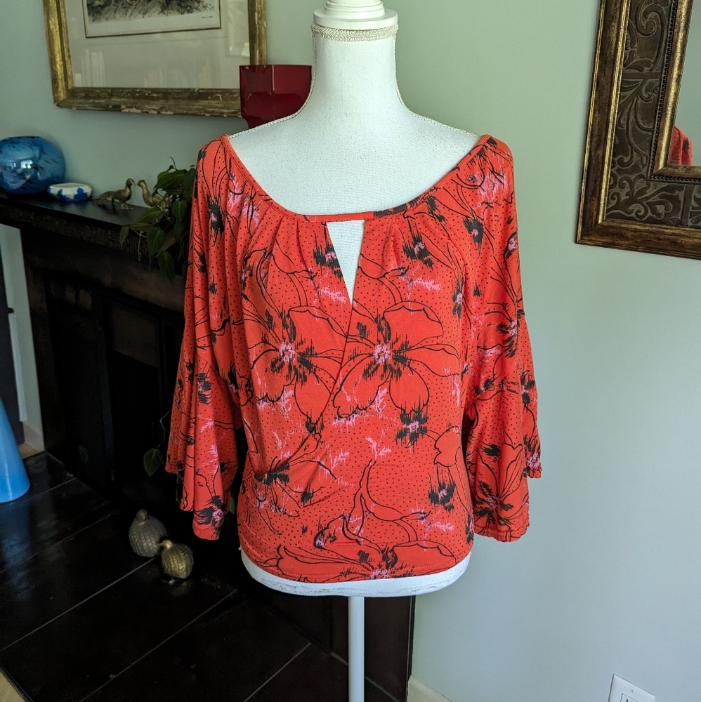 Free People Women's Medium Last Time Orange Bell Sleeve Key Hole Top Cropped 101